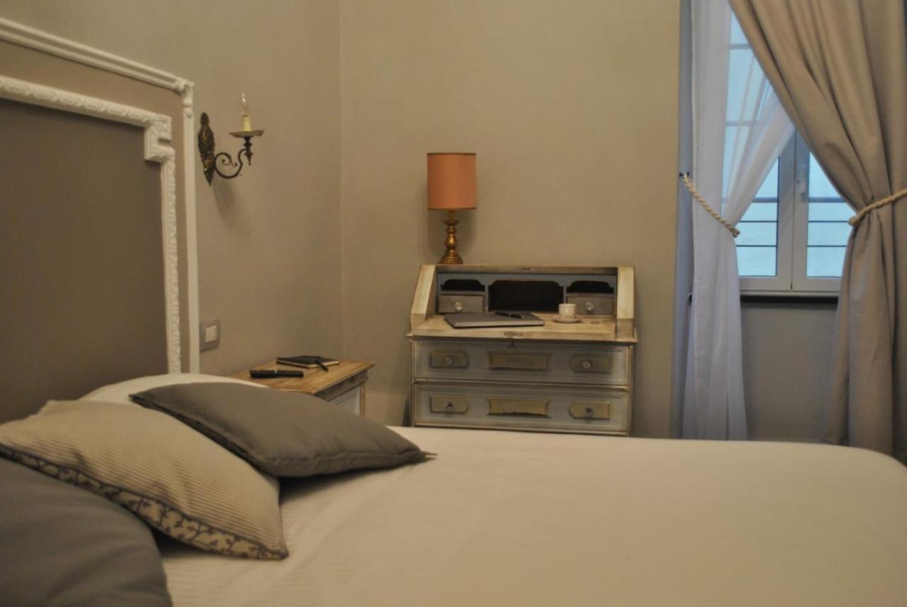 Locanda San Tomaso Affittacamere Pietra Ligure Exterior foto