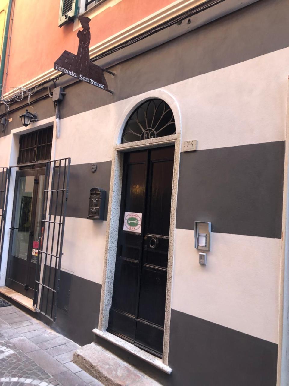 Locanda San Tomaso Affittacamere Pietra Ligure Exterior foto