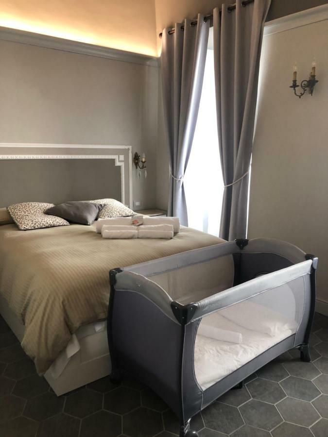 Locanda San Tomaso Affittacamere Pietra Ligure Exterior foto